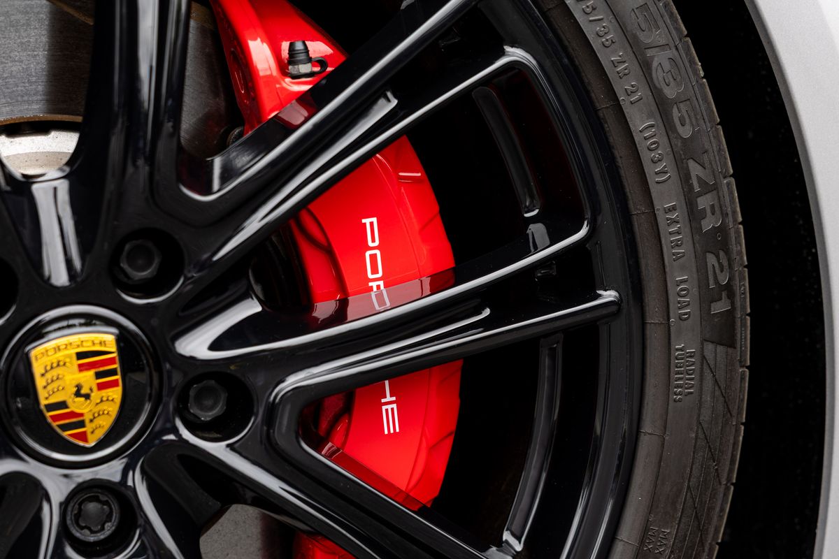 2022 Porsche Panamera 4S Saloon