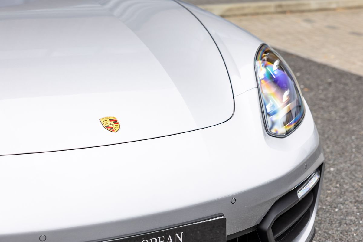 2022 Porsche Panamera 4S Saloon