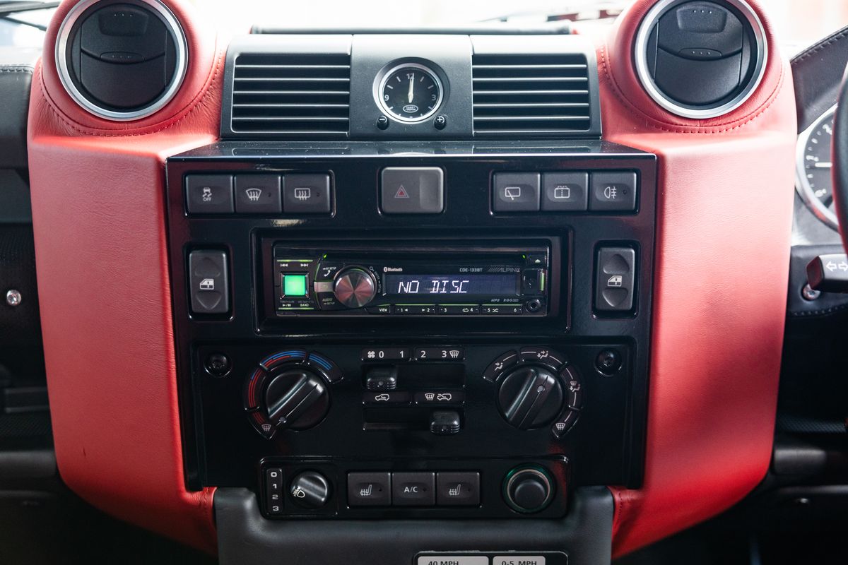 2015 Land Rover Defender 90 Autobiography Edition