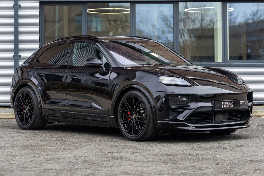 Porsche Macan Turbo Electric