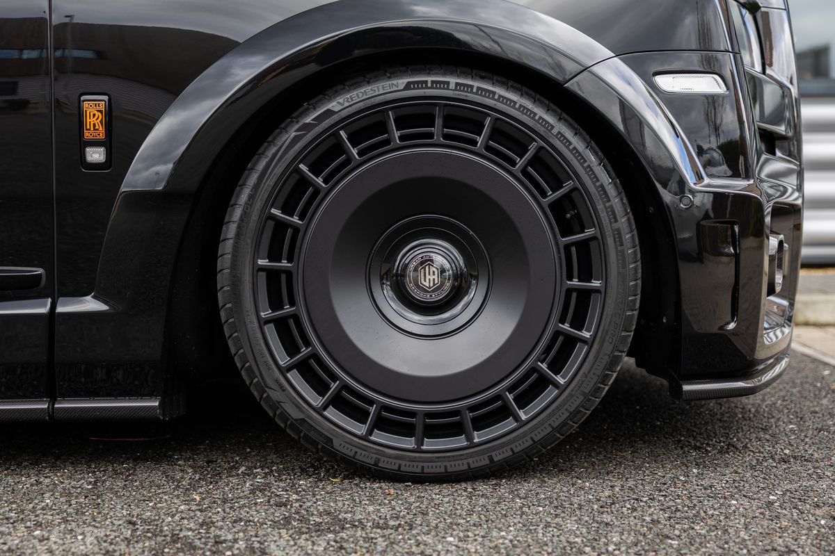 2021 Rolls-Royce Cullinan Urban Widetrack