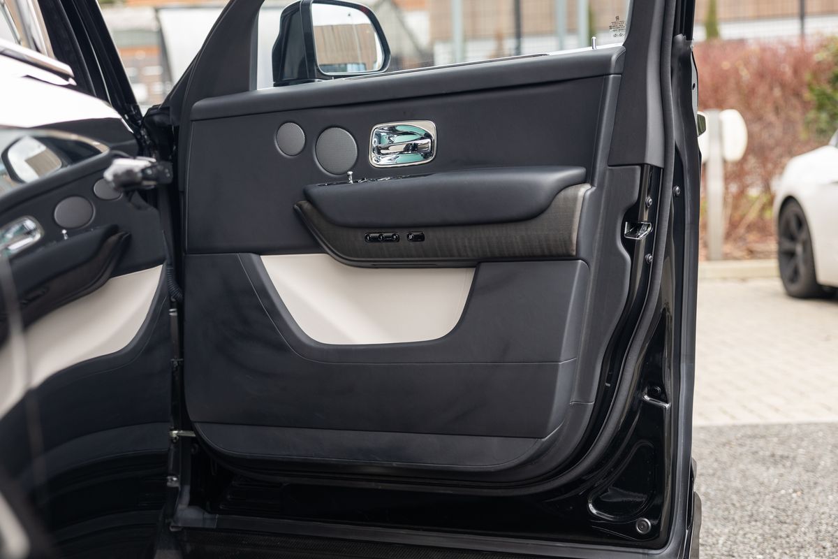 2021 Rolls-Royce Cullinan Urban Widetrack
