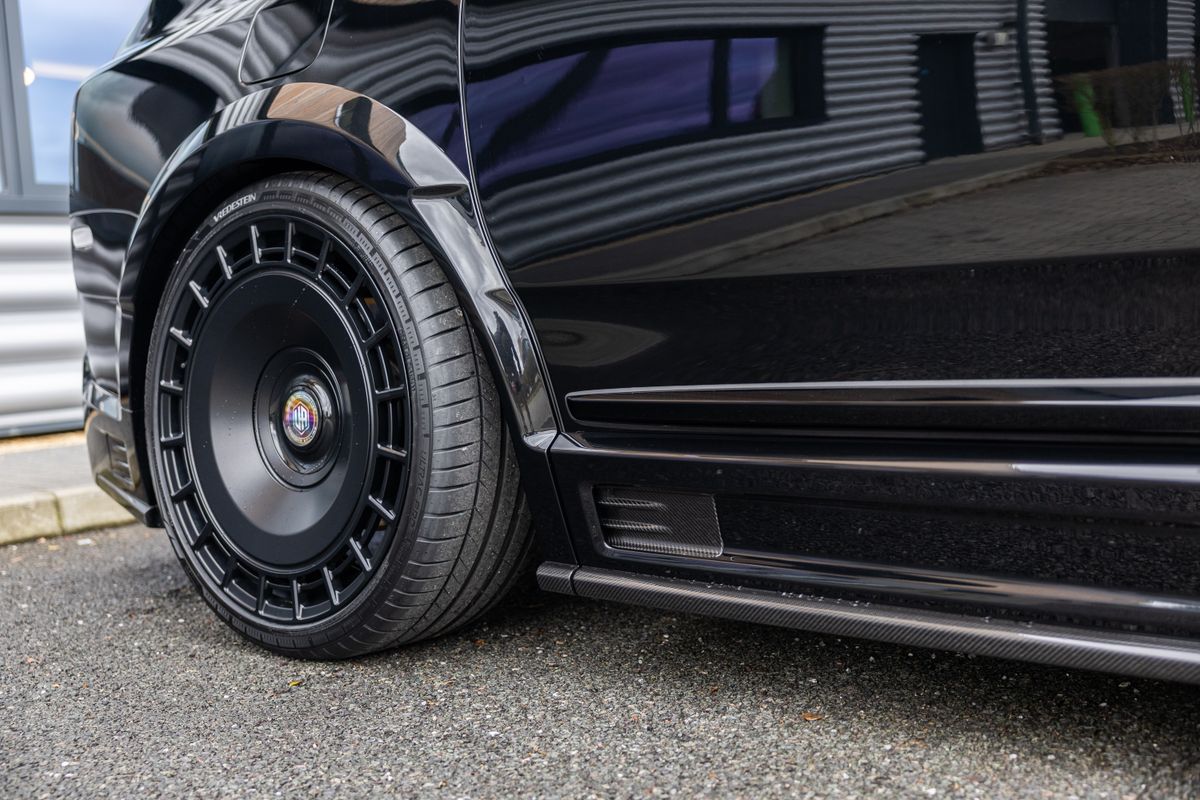2021 Rolls-Royce Cullinan Urban Widetrack