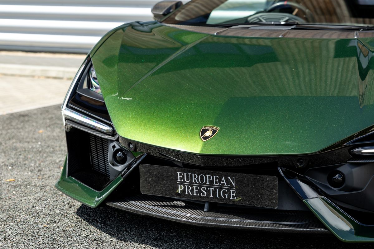 2024 Lamborghini Revuelto