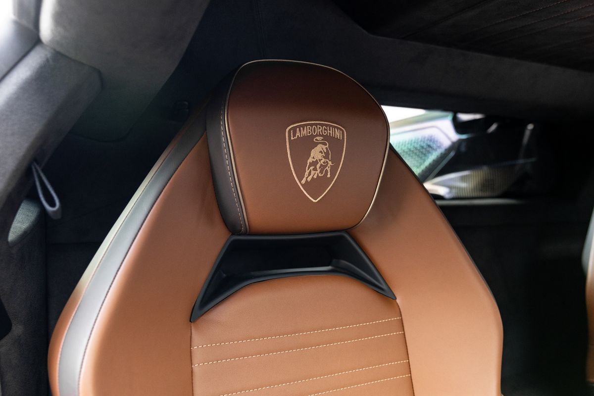 2024 Lamborghini Revuelto