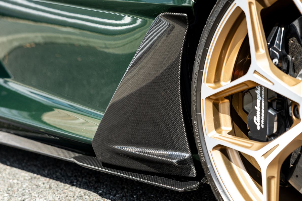 2024 Lamborghini Revuelto