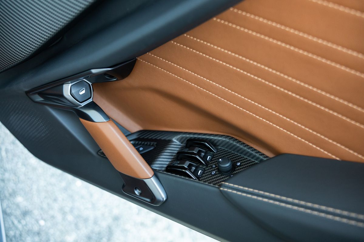 2024 Lamborghini Revuelto