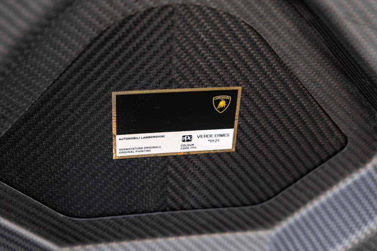 2024 Lamborghini Revuelto
