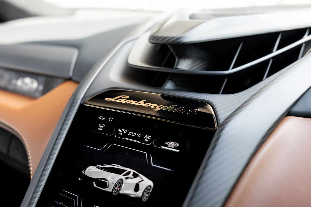 2024 Lamborghini Revuelto