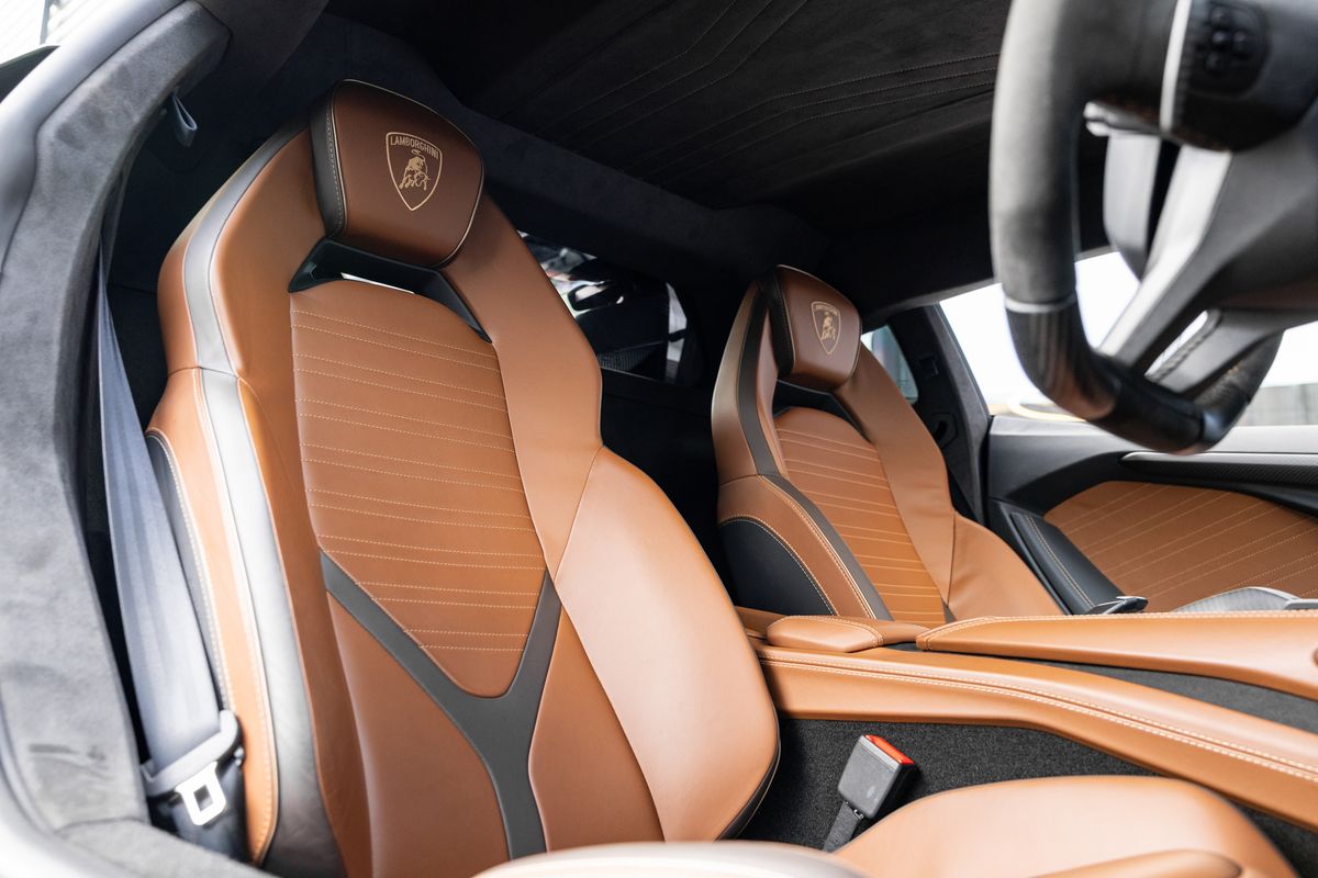 2024 Lamborghini Revuelto