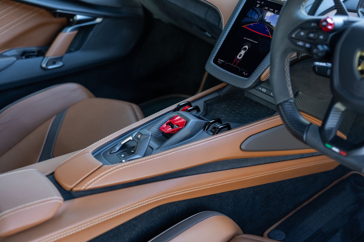 2024 Lamborghini Revuelto