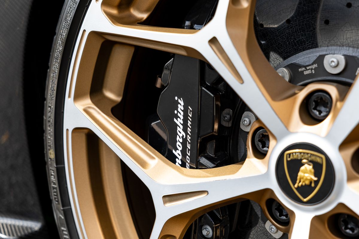 2024 Lamborghini Revuelto