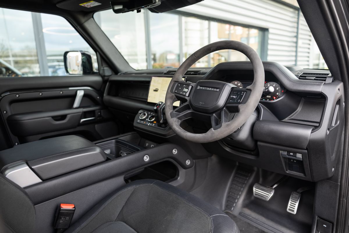 2022 Land Rover Defender 90 V8 Carpathian Edition