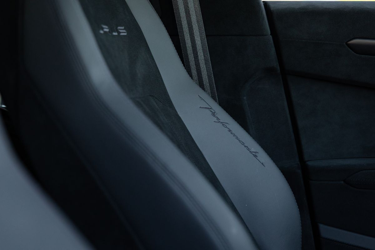 2024 Lamborghini Urus Performante