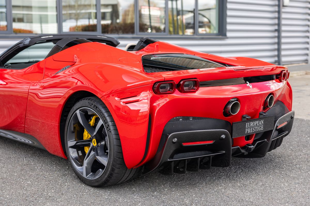2022 Ferrari SF90 Spider