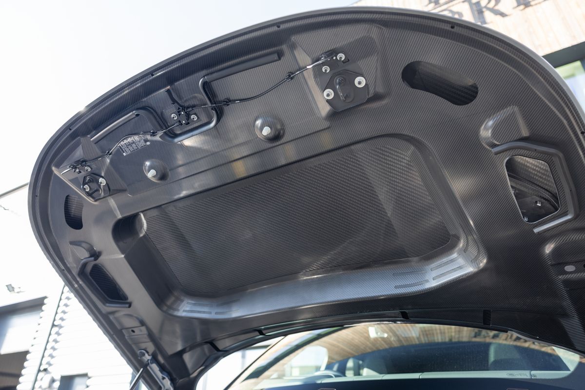 2025 Land Rover Range Rover Sport SV