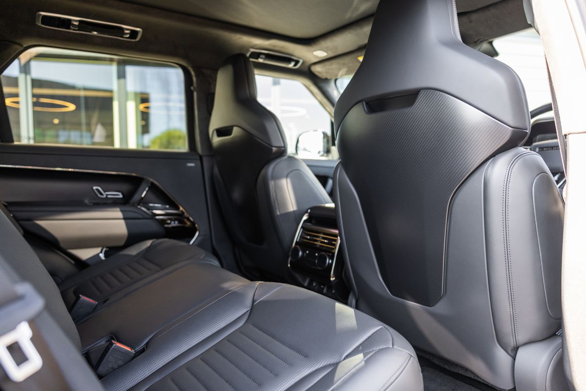 2025 Land Rover Range Rover Sport SV