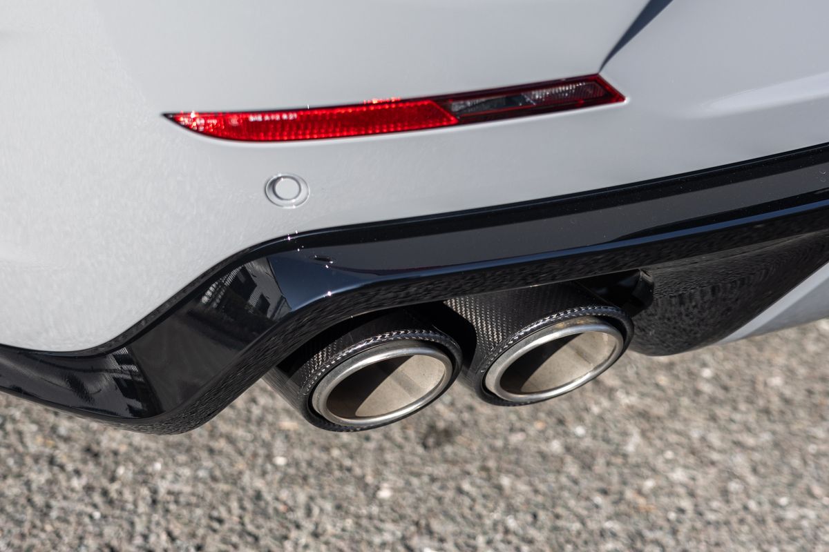 2025 Land Rover Range Rover Sport SV