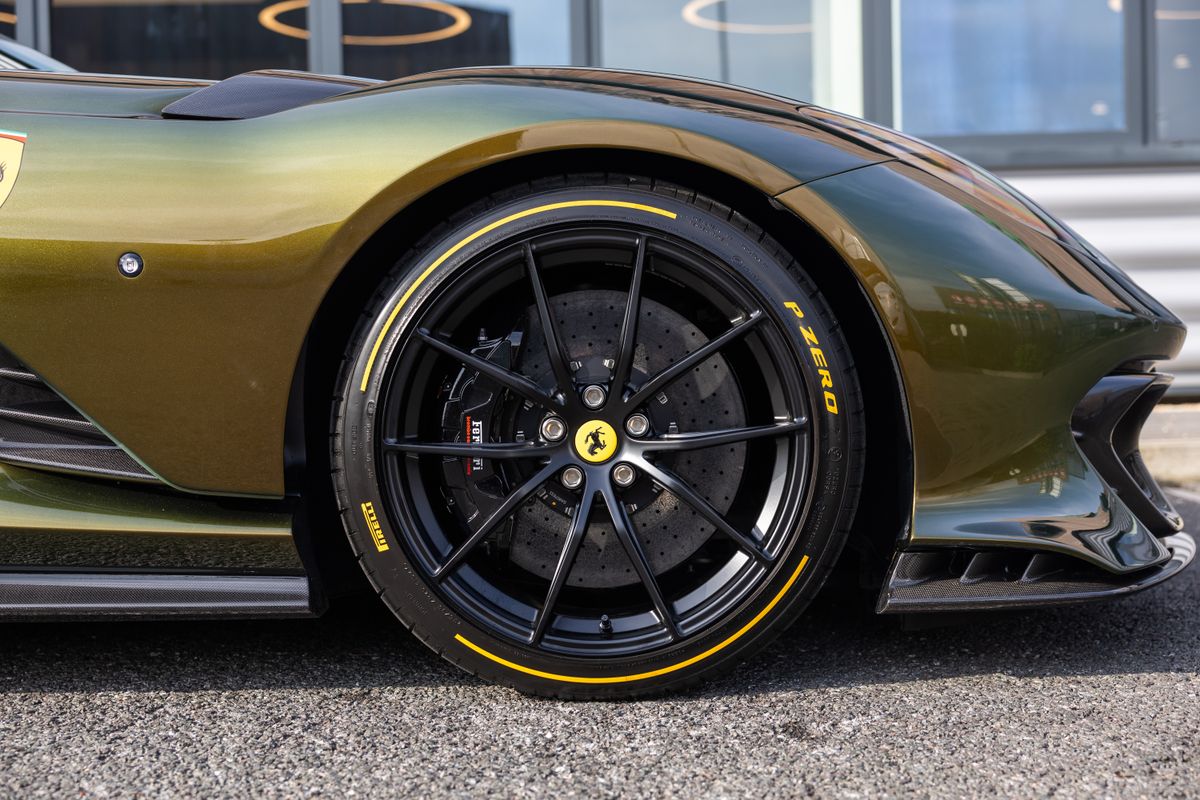 2024 Ferrari 812 Competizione Aperta