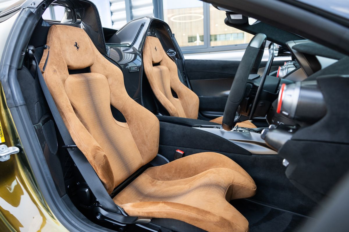 2024 Ferrari 812 Competizione Aperta