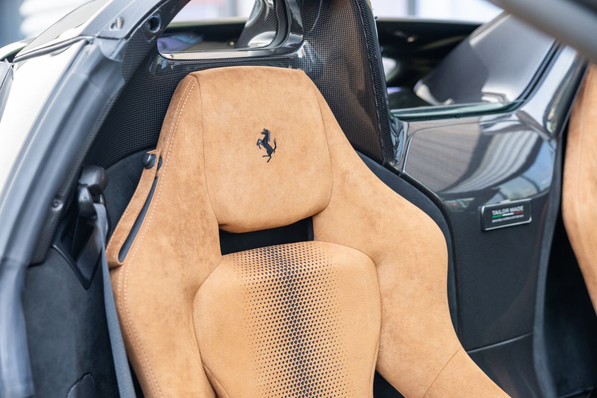 2024 Ferrari 812 Competizione Aperta