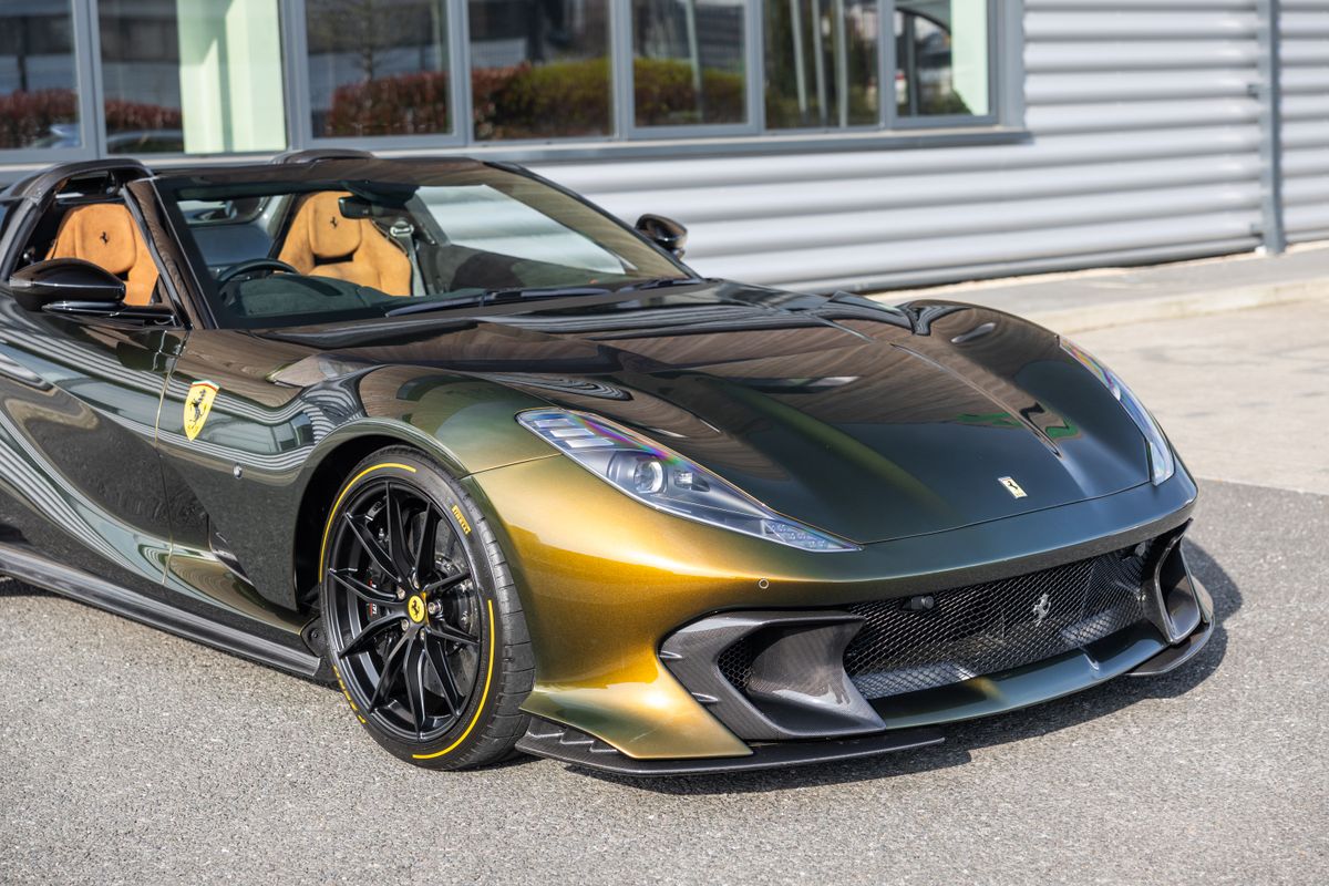 2024 Ferrari 812 Competizione Aperta