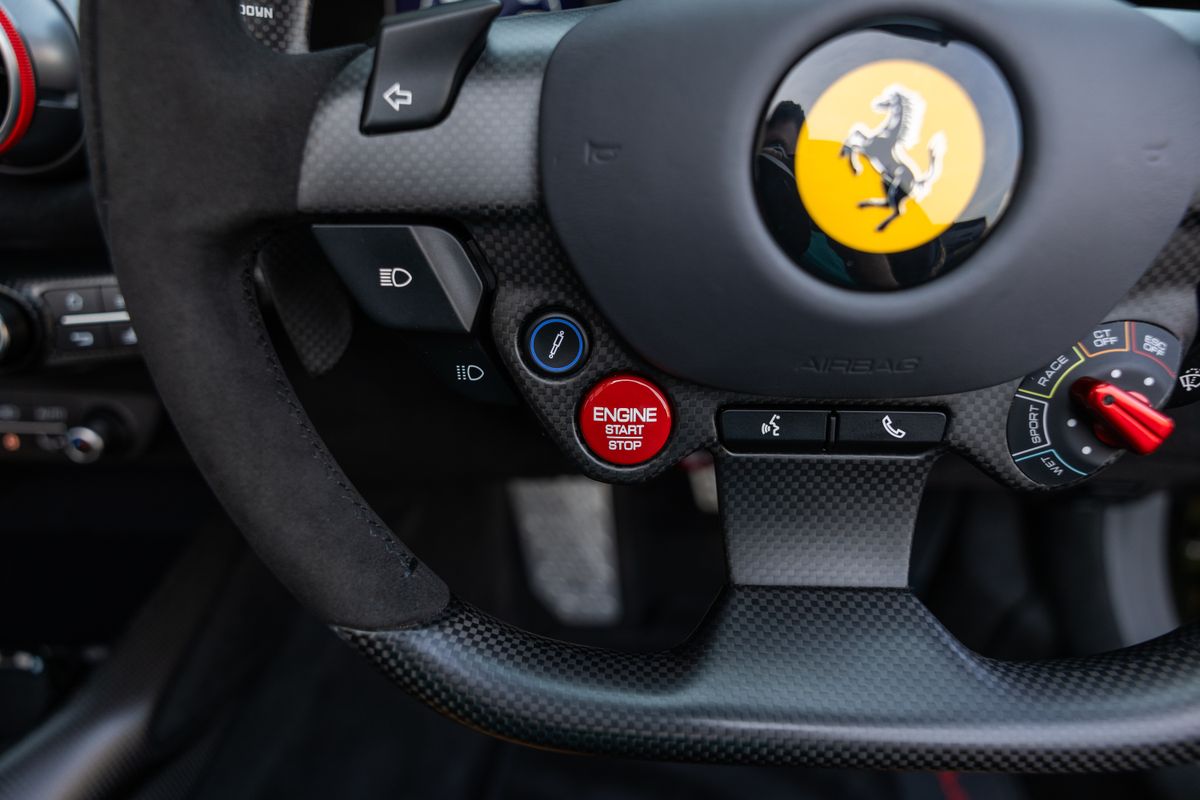 2024 Ferrari 812 Competizione Aperta