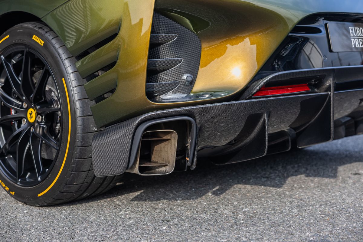 2024 Ferrari 812 Competizione Aperta