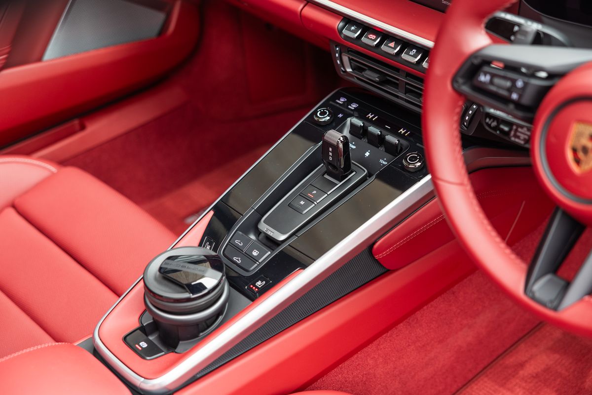 2024 Porsche 911 (992) Turbo S