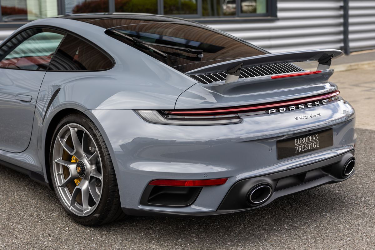 2024 Porsche 911 (992) Turbo S