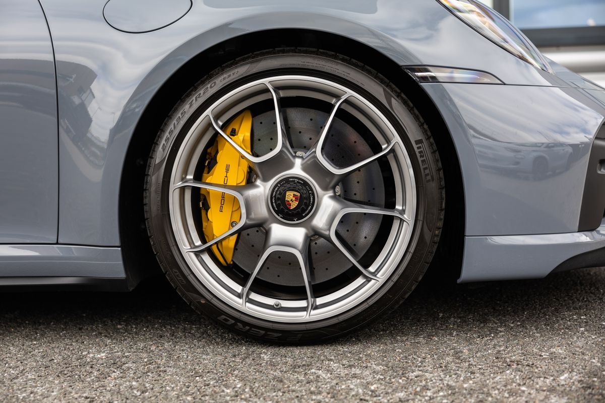 2024 Porsche 911 (992) Turbo S