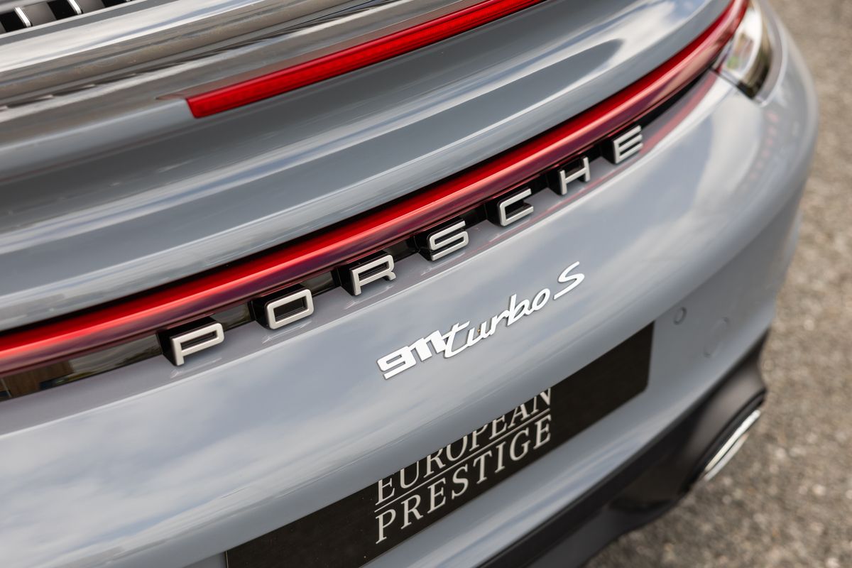 2024 Porsche 911 (992) Turbo S