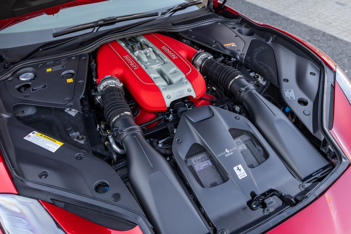 2019 Ferrari 812 Superfast
