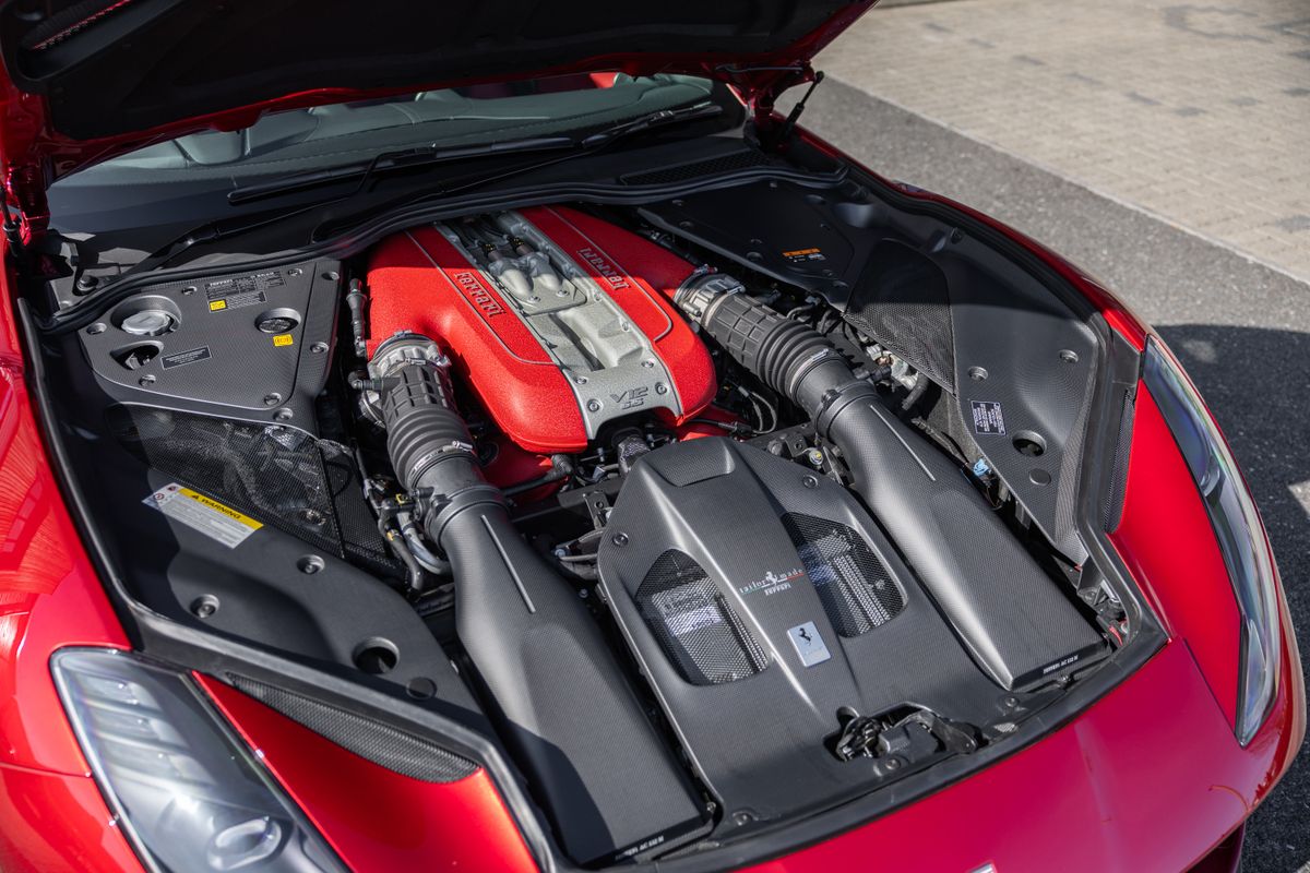 2019 Ferrari 812 Superfast