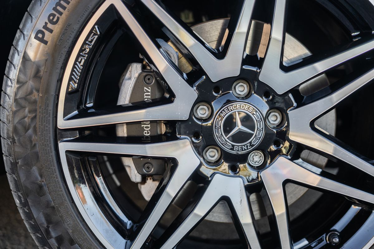 2023 Mercedes-Benz V Class V220d AMG Line