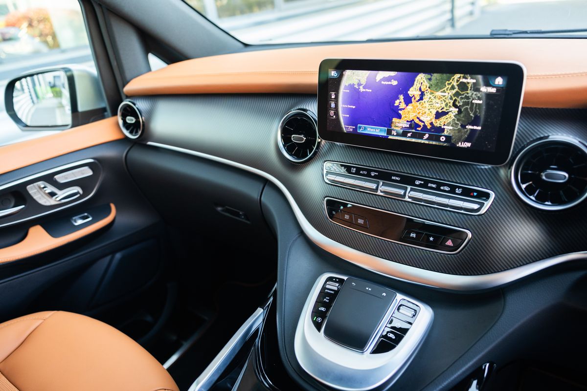 2023 Mercedes-Benz V Class V220d AMG Line