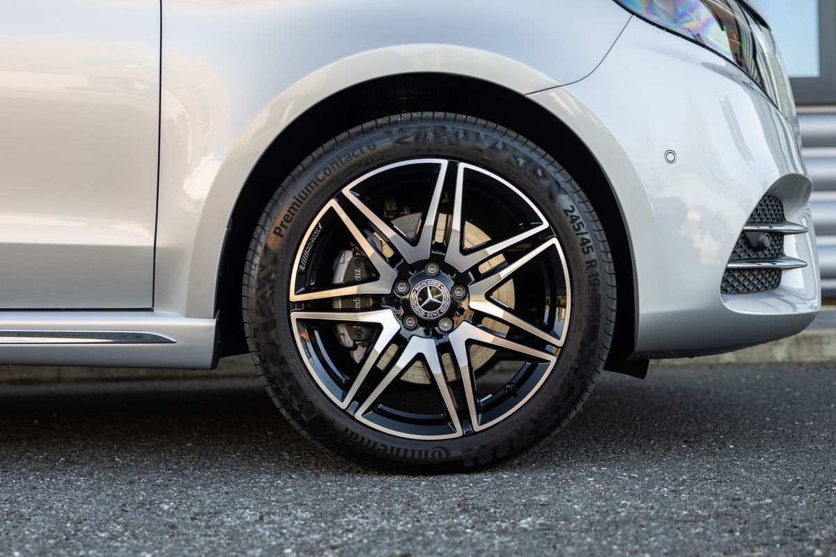 2023 Mercedes-Benz V Class V220d AMG Line