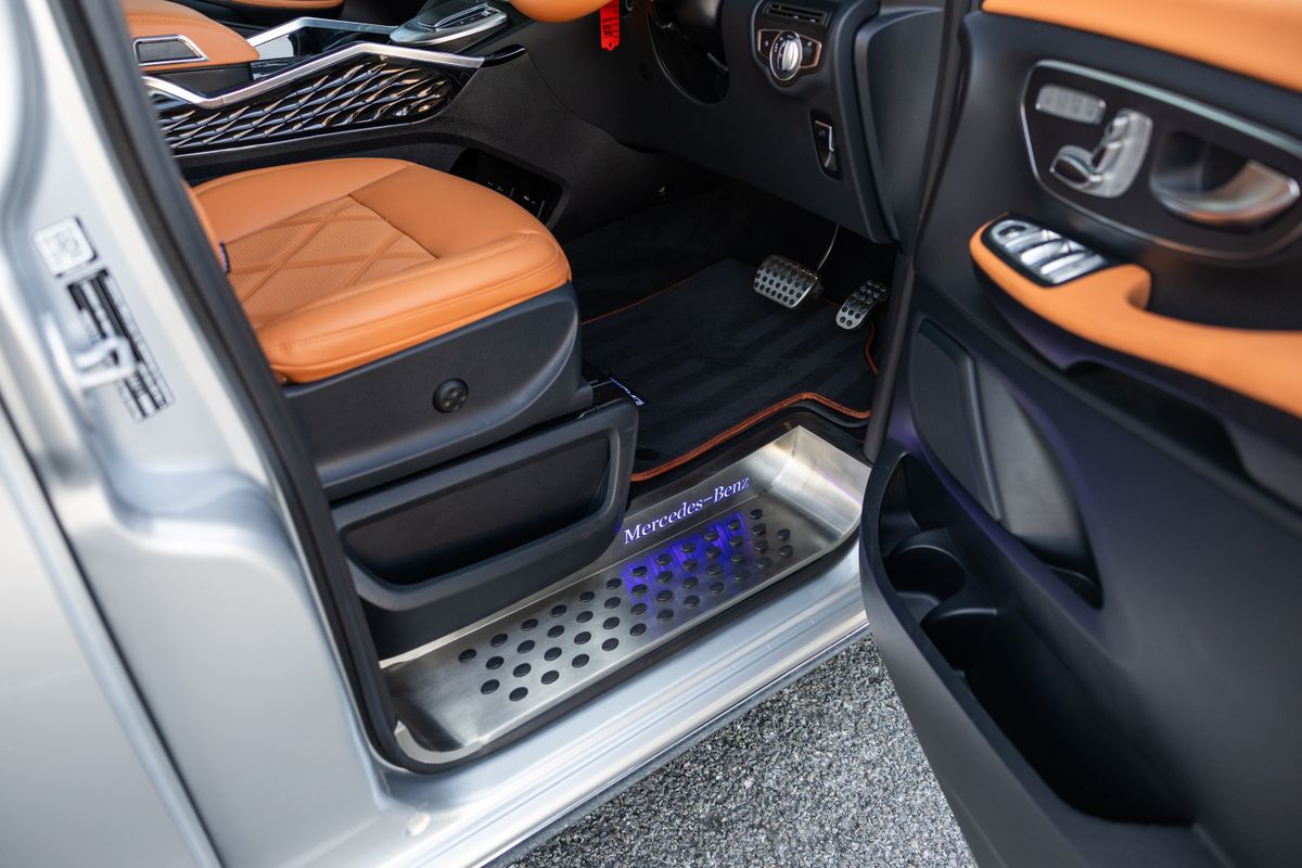 2023 Mercedes-Benz V Class V220d AMG Line