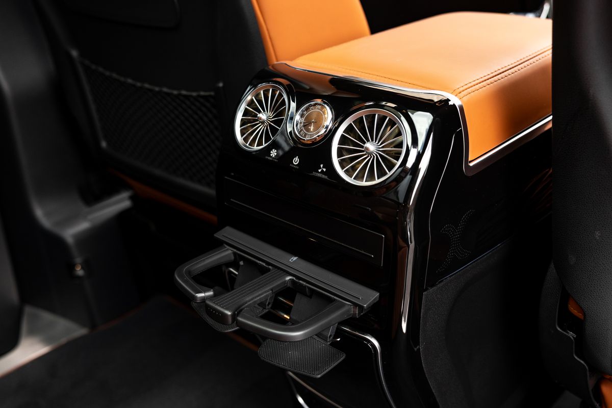 2023 Mercedes-Benz V Class V220d AMG Line