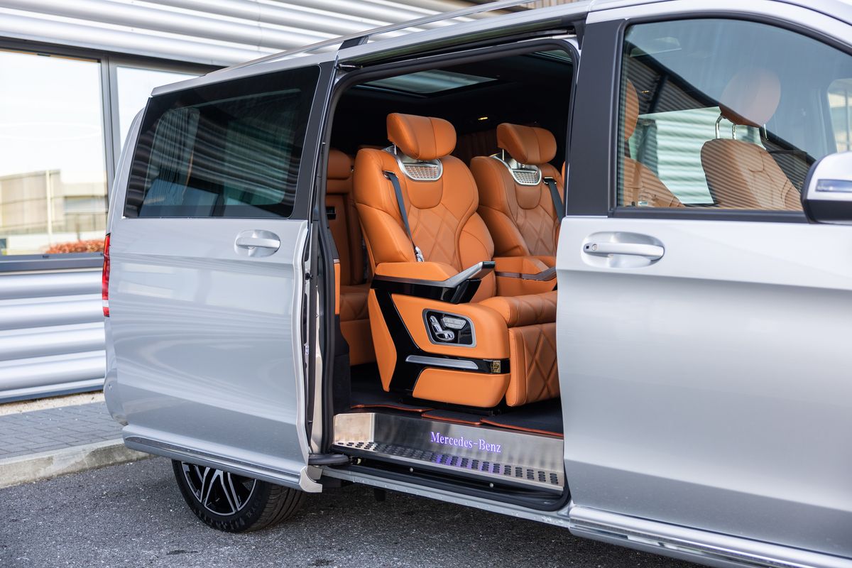 2023 Mercedes-Benz V Class V220d AMG Line