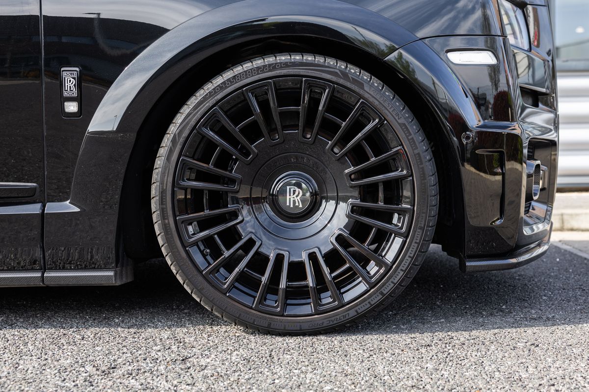 2022 Rolls-Royce Cullinan Urban Widetrack