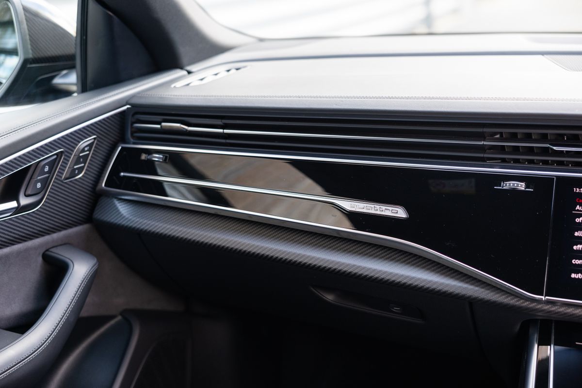 2023 Audi RSQ8 Carbon Black