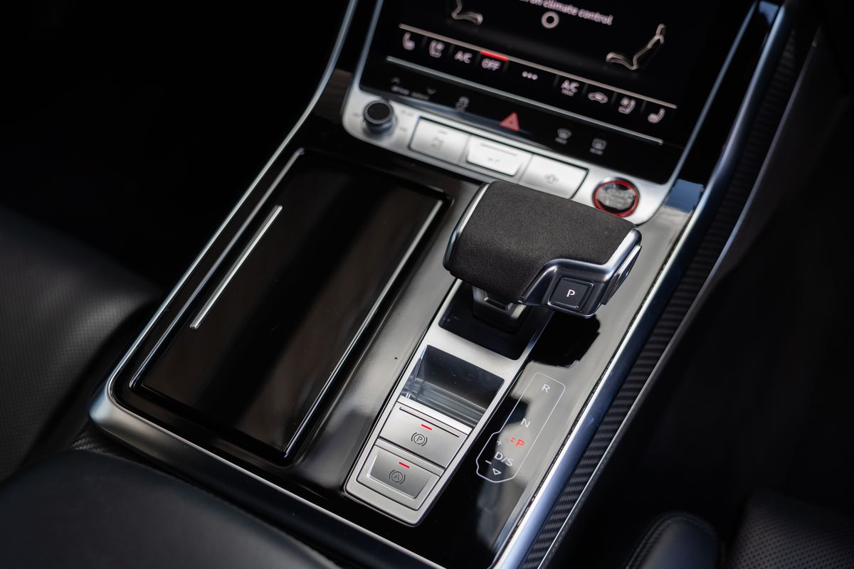 2023 Audi RSQ8 Carbon Black
