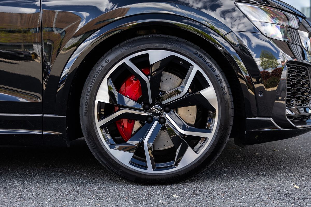 2023 Audi RSQ8 Carbon Black