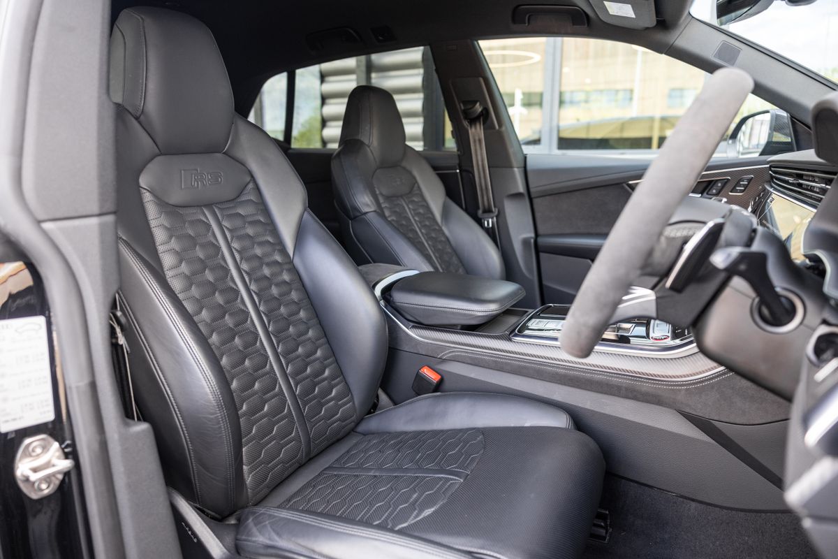2023 Audi RSQ8 Carbon Black