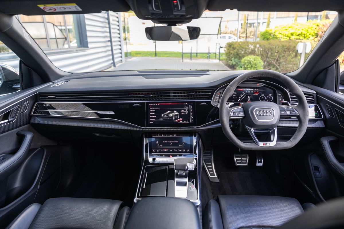 2023 Audi RSQ8 Carbon Black