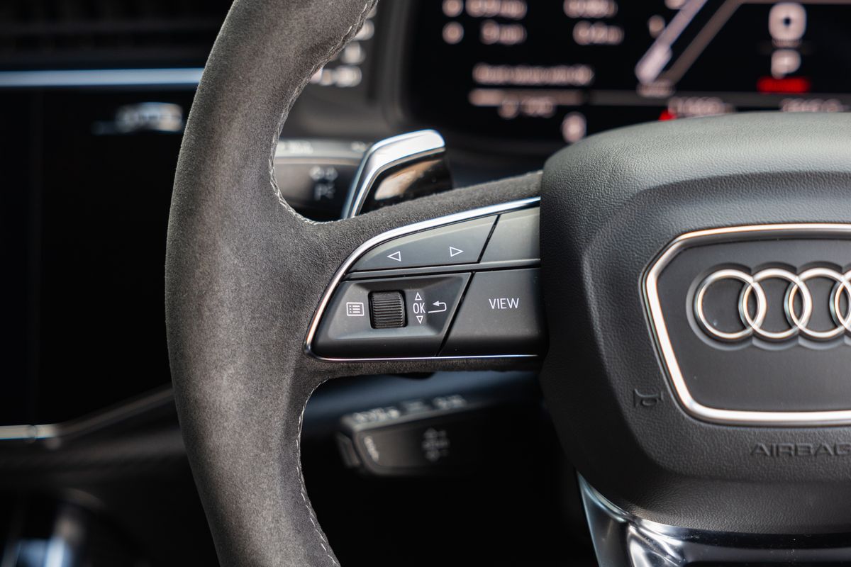 2023 Audi RSQ8 Carbon Black
