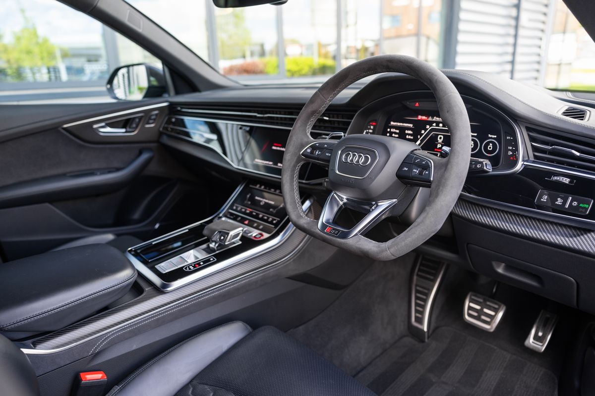 2023 Audi RSQ8 Carbon Black