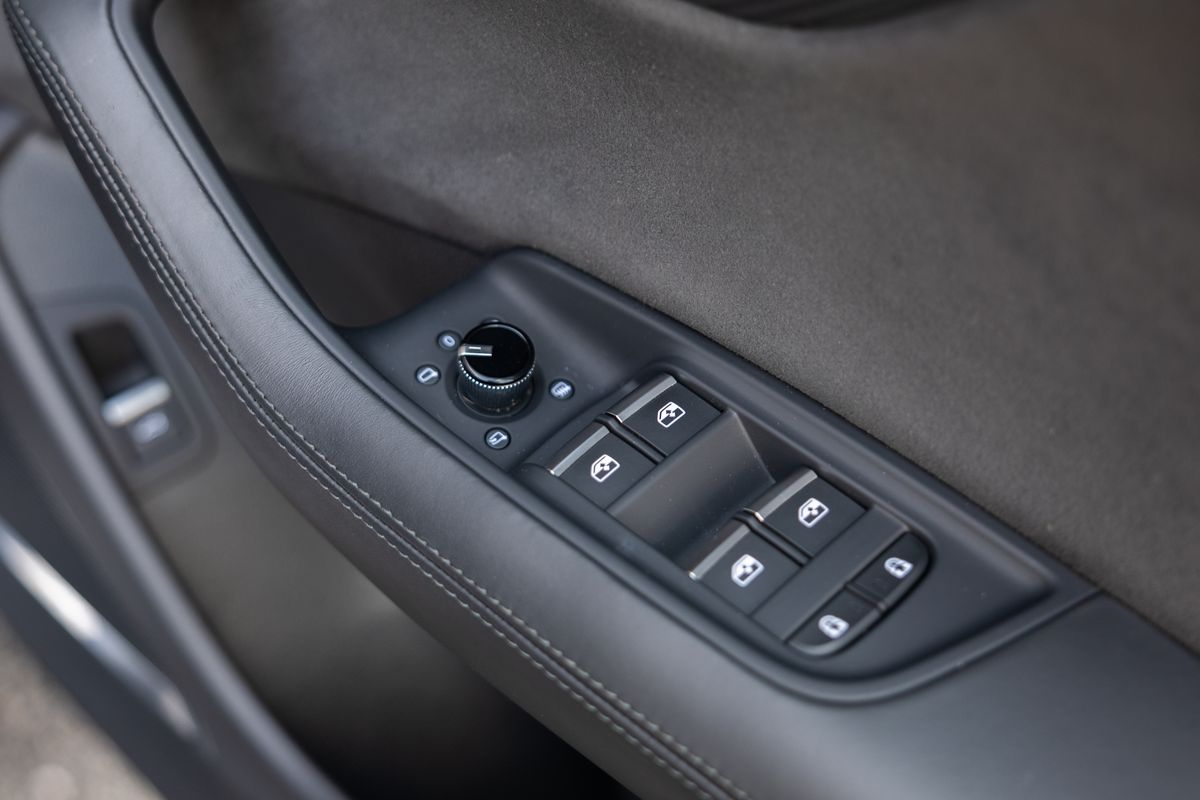 2023 Audi RSQ8 Carbon Black