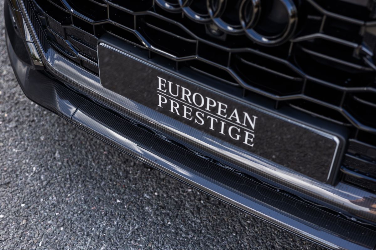 2023 Audi RSQ8 Carbon Black